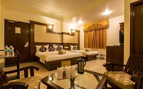 Grand Park Inn